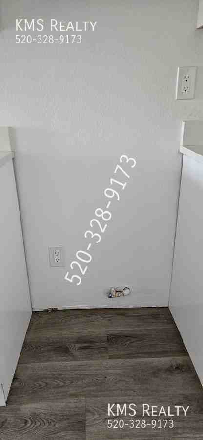 335 E Elvado Rd #1 - Photo 3 of 23