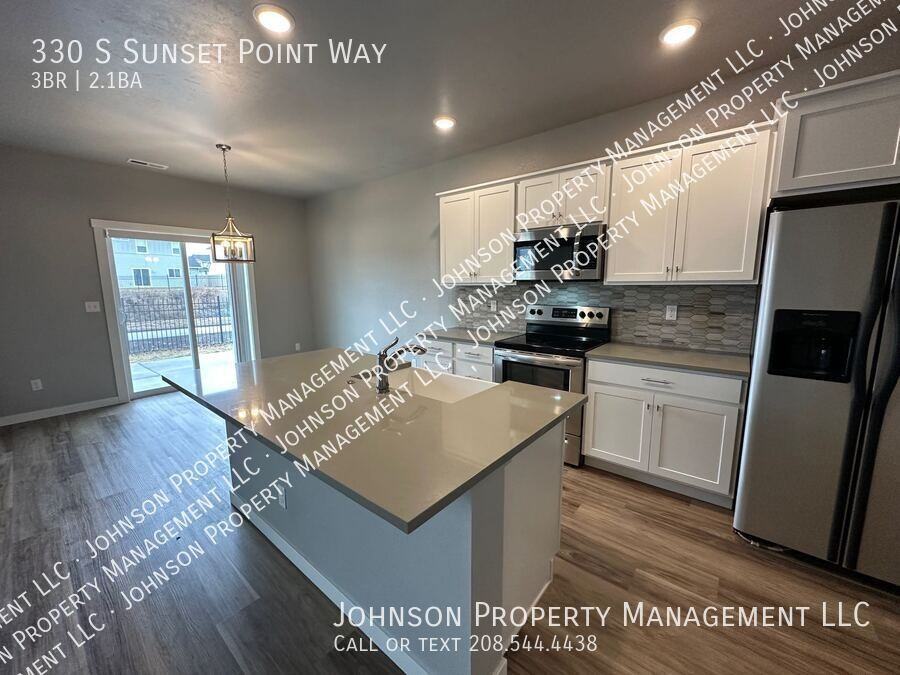 330 S Sunset Point Way - Photo 5 of 20