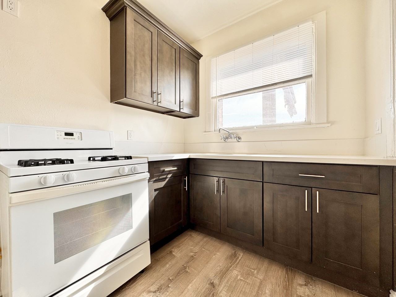 1800 N La Brea Ave #112 - Photo 3 of 8