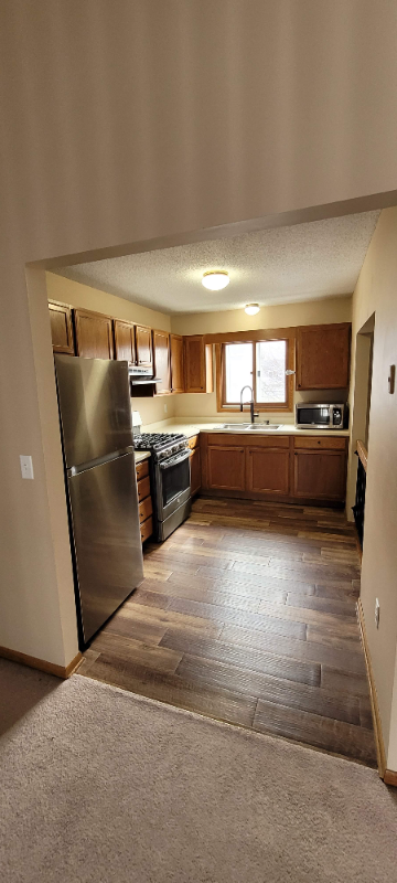 8722 Glasgow Ln - Photo 2 of 15