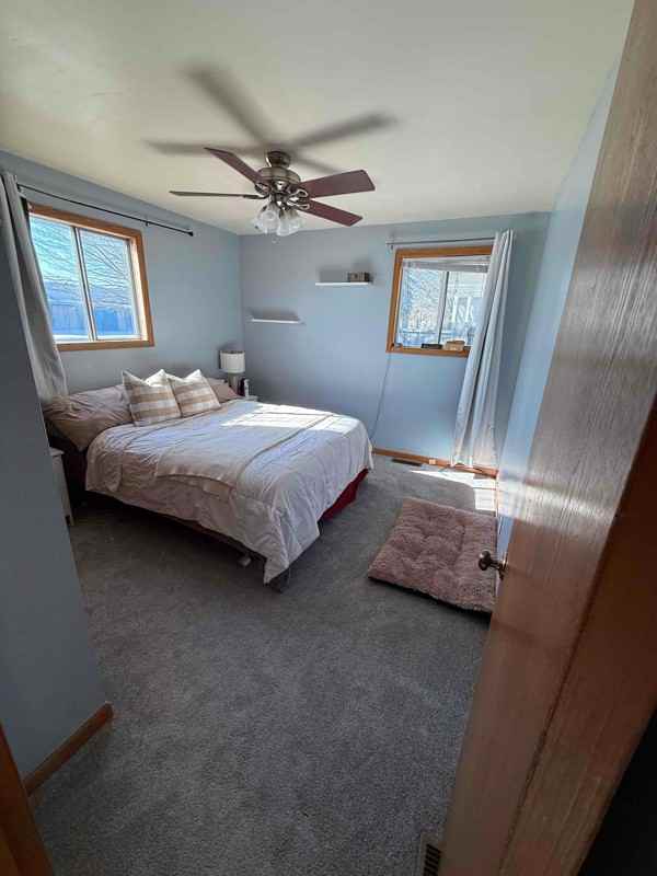 5728 52nd Ave - Photo 2 of 8