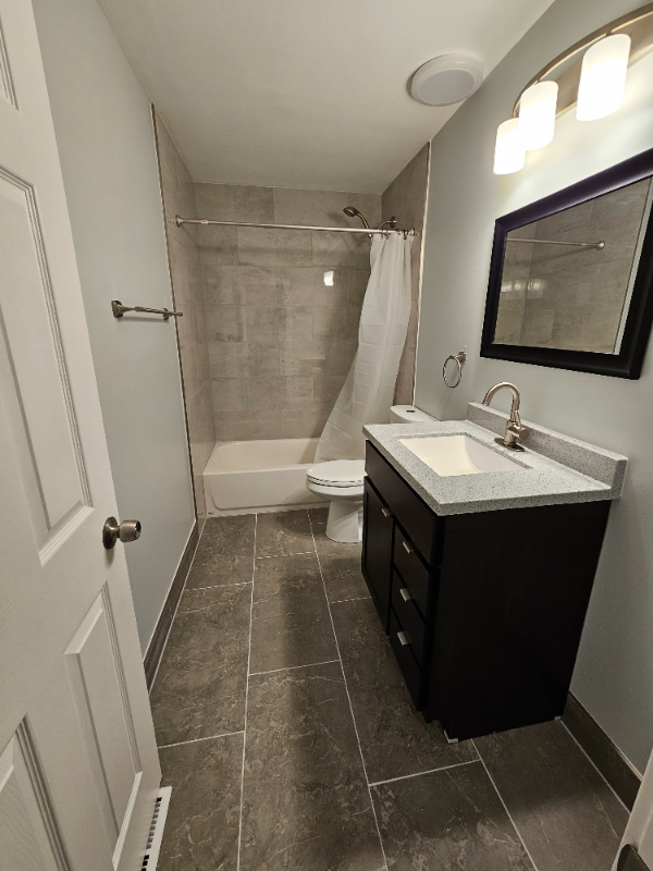 211 Washington Sq #A - Photo 5 of 8