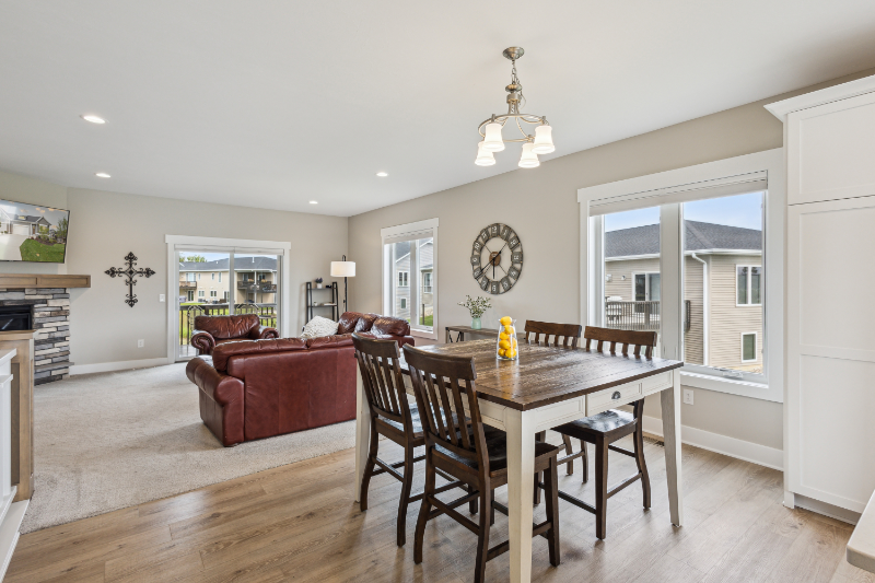 7975 Eagles Roost Trl - Photo 2 of 11