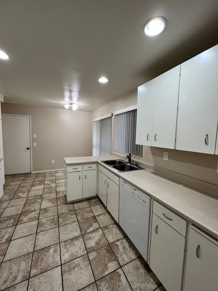 24142 Village 24 - Photo 6 of 21