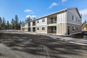 featured image of 930 W Felicity Ln