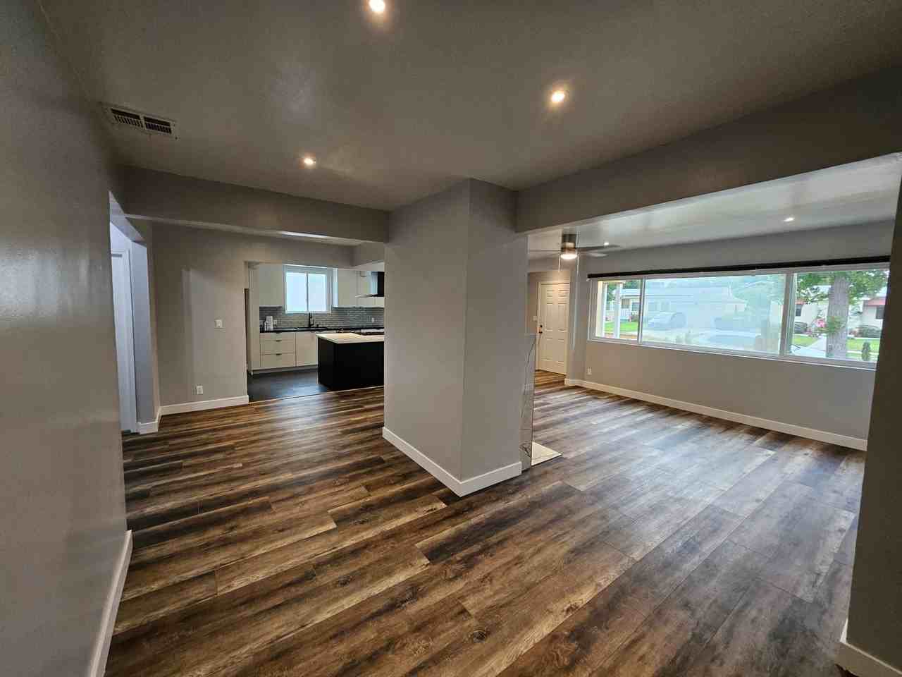 1417 N Evergreen St - Photo 3 of 25