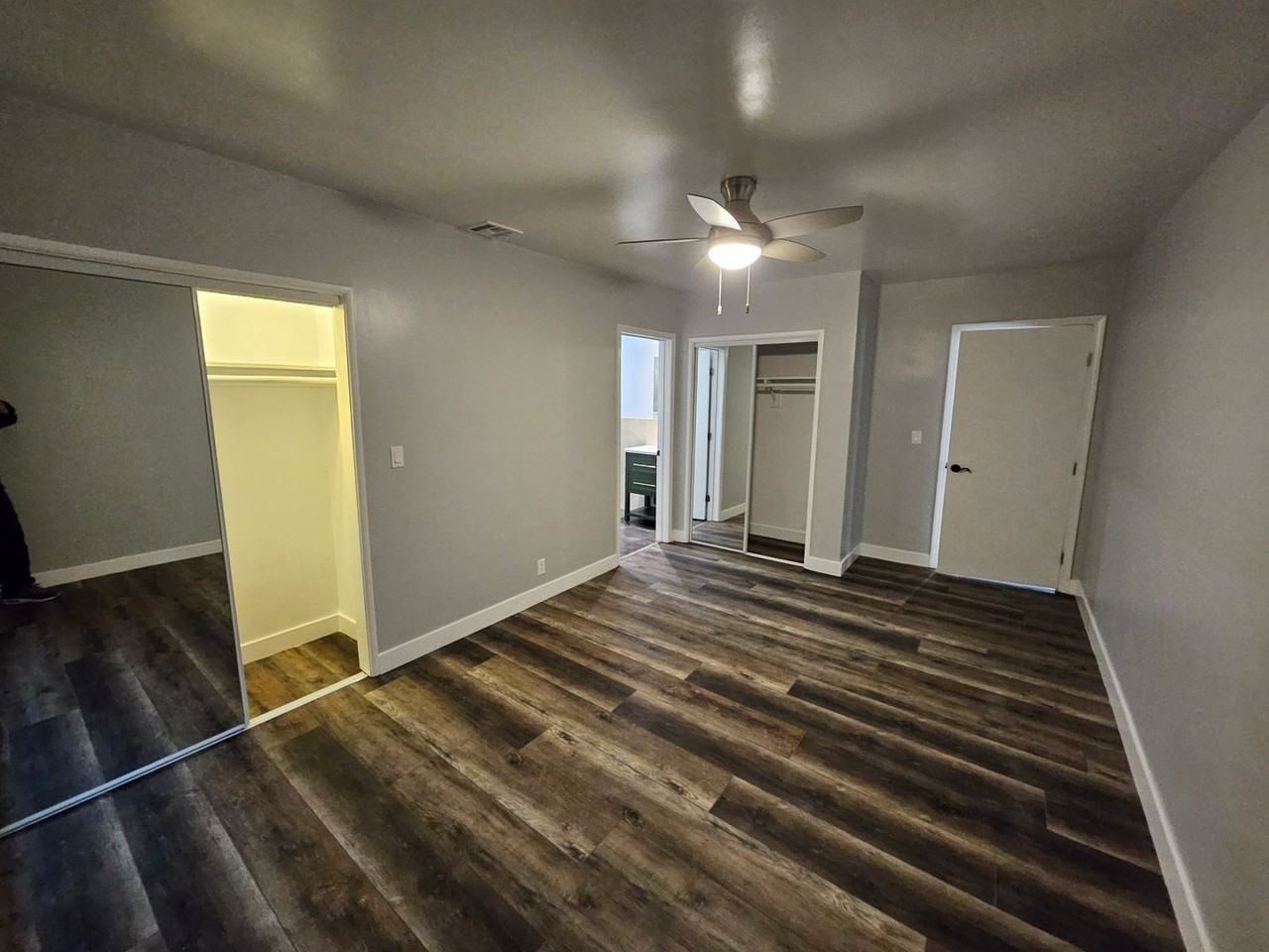 1417 N Evergreen St - Photo 5 of 25