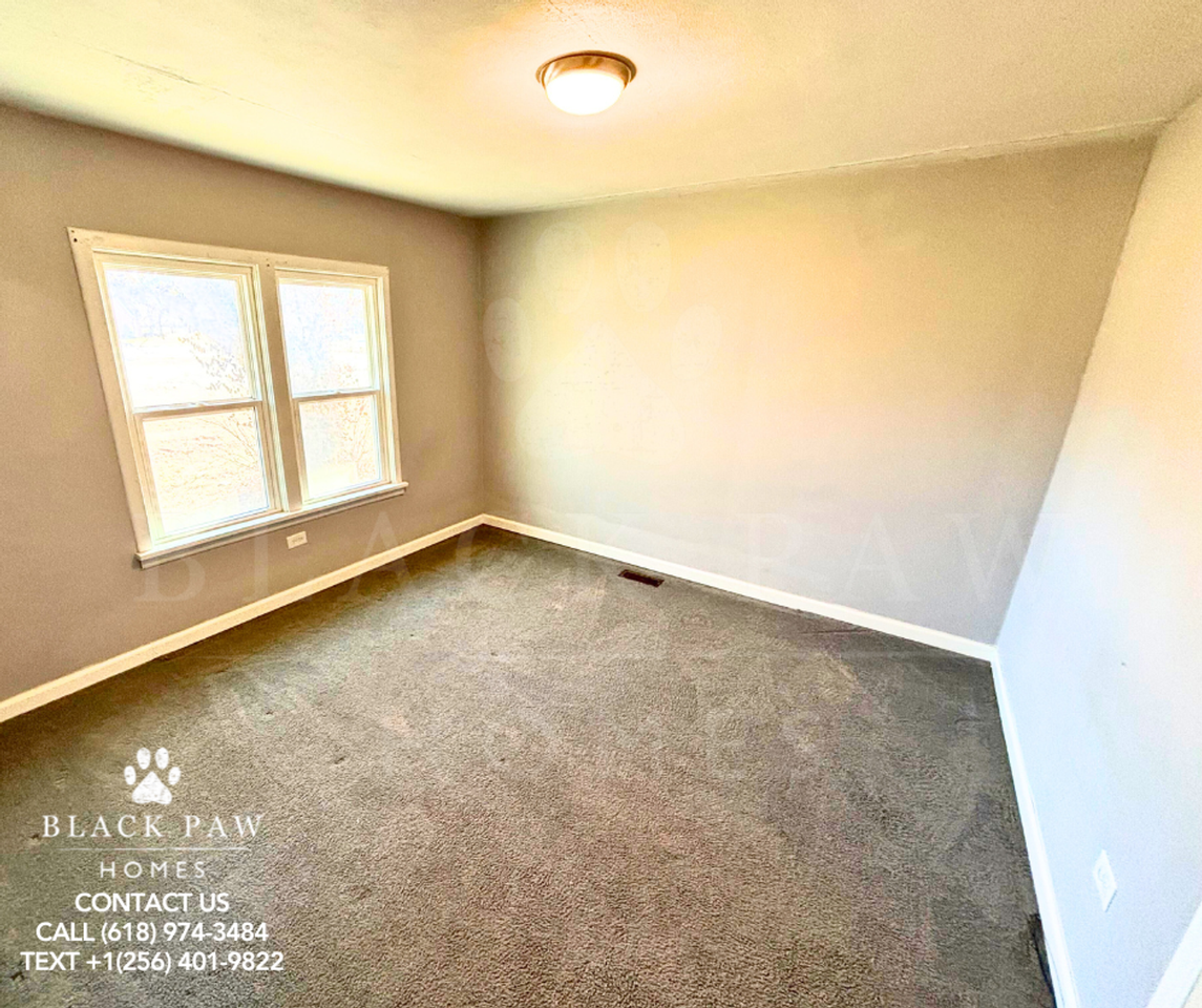 2 Bert Ave - Photo 7 of 8