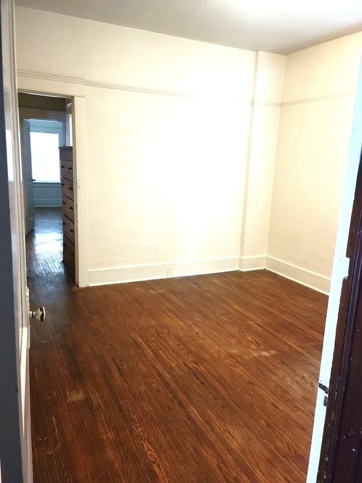 1121 15th Street - Photo 5 of 36