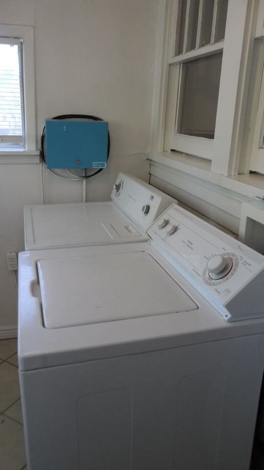 1121 15th Street - Photo 7 of 36