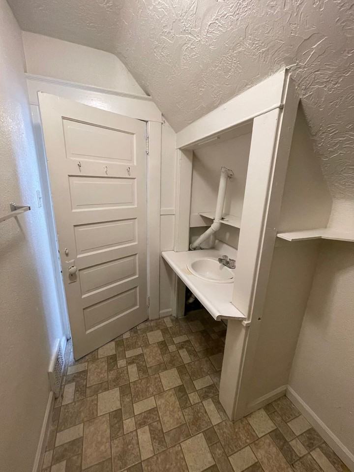 (1532 9th Ave) - Photo 7 of 20