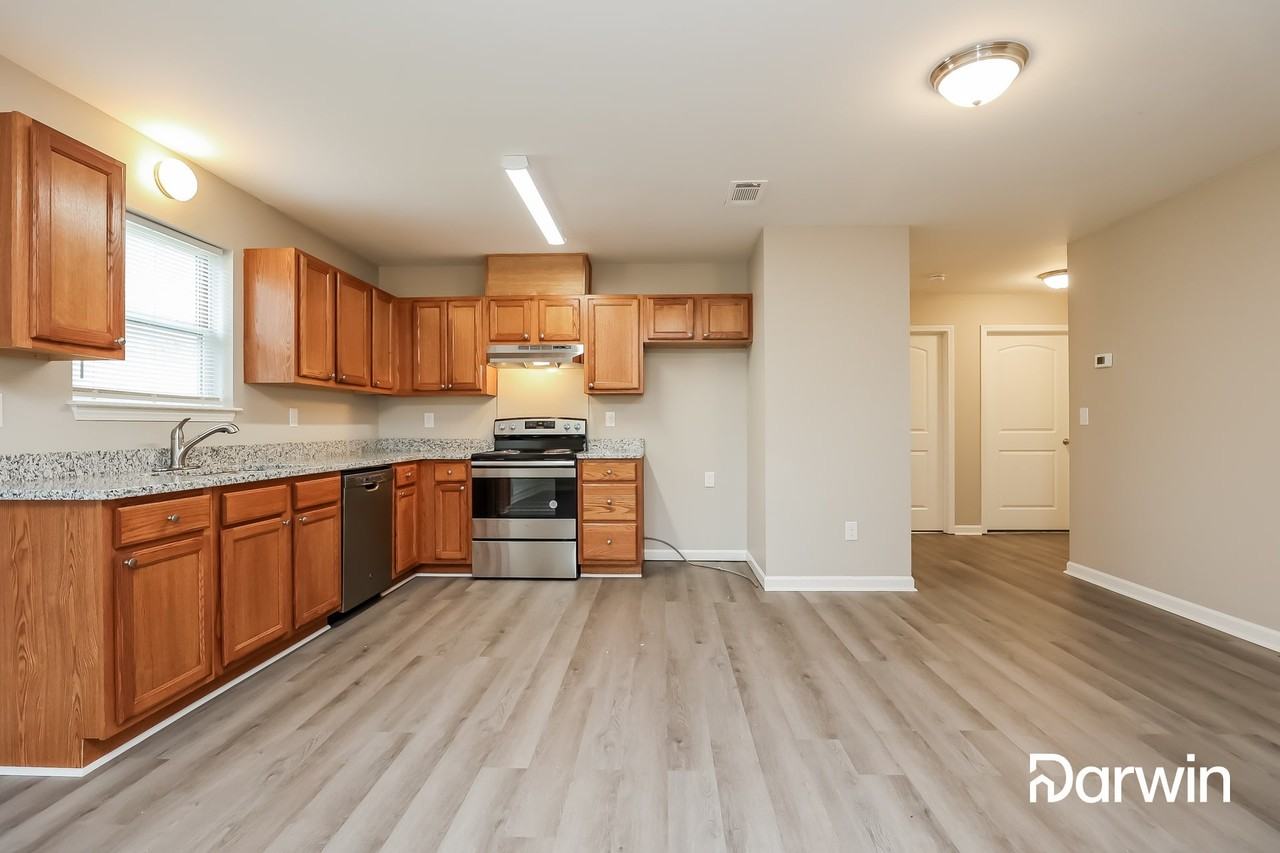 3116 Lauren Evelyn Way - Photo 3 of 15