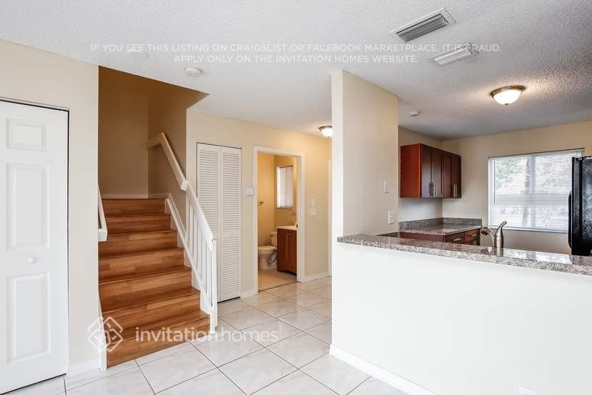 17443 Sw 140th Ct - Photo 4 of 18