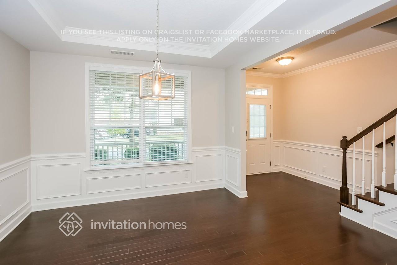 102 Edenton Ln - Photo 5 of 15