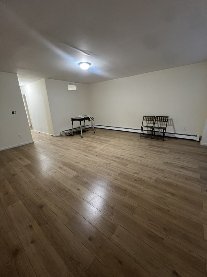 Zerega Ave - Photo 7 of 11