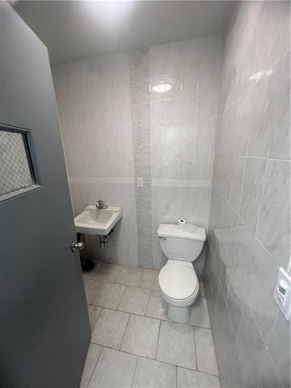 632 Utica Ave - Photo 7 of 12