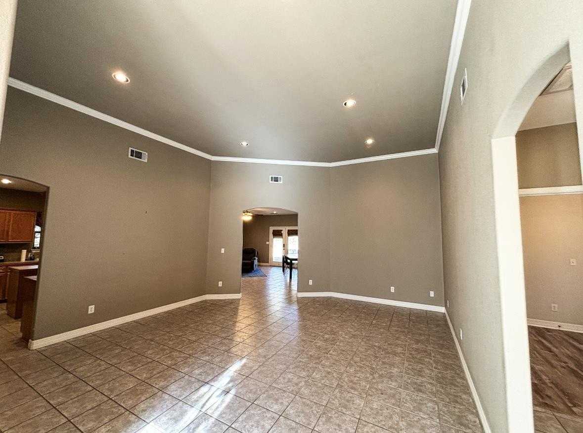 304 Deer Hollow Drive - Photo 4 of 18