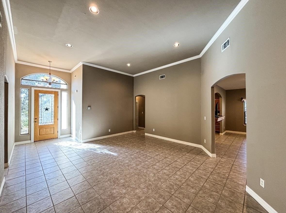 304 Deer Hollow Drive - Photo 5 of 18