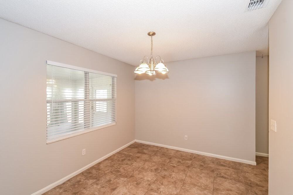 8244 Sawmill Creek Dr - Photo 7 of 25