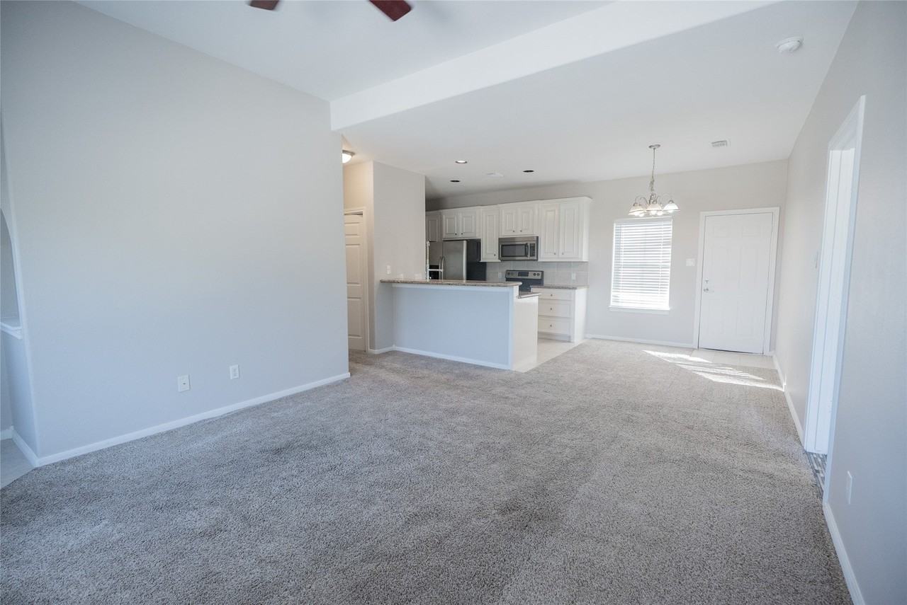 13165 Snow Lane Lane #8 - Photo 5 of 32