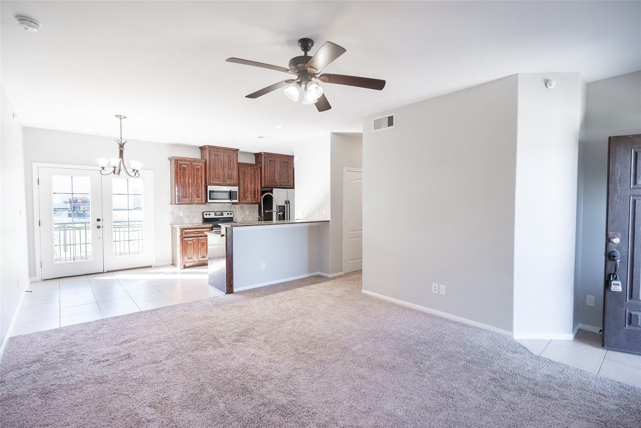 13165 Snow Ln - Photo 4 of 25