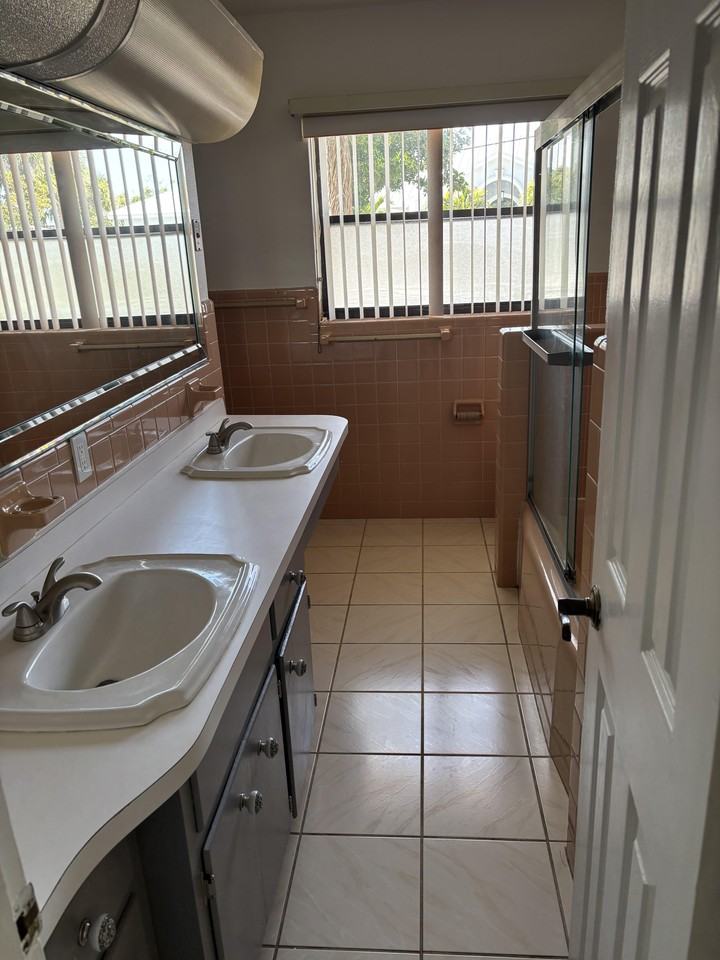 4 Bougainvillea Drive - Photo 3 of 6