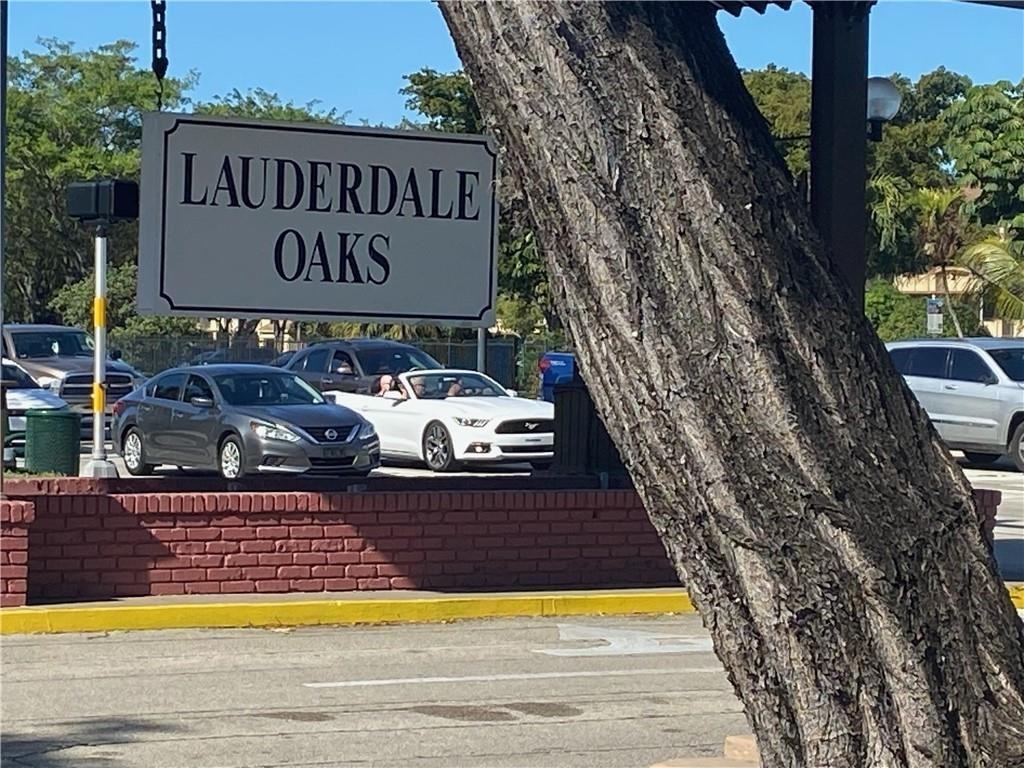 2900 Nw 47th Ter - Photo 2 of 43