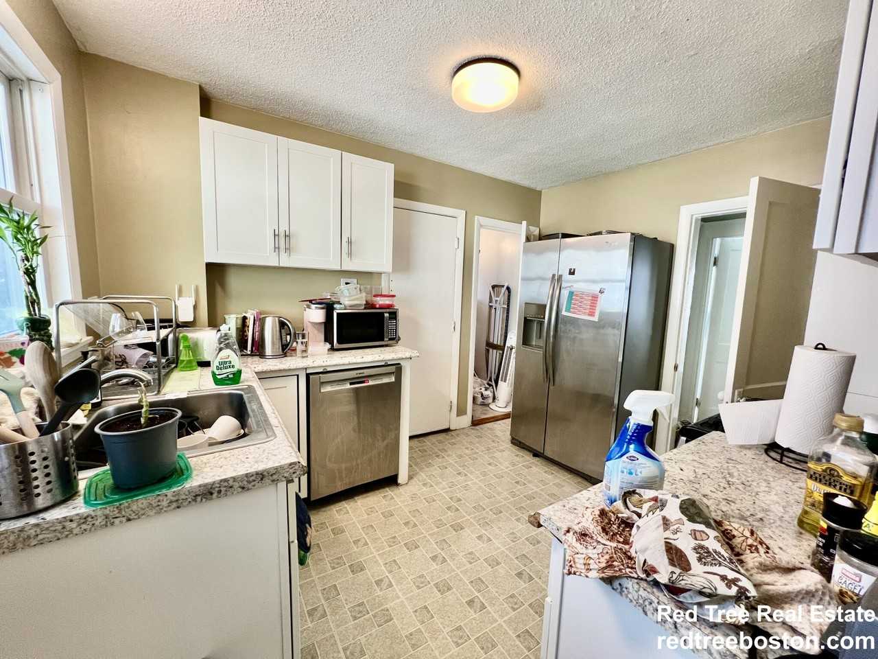 44 Day St - Photo 5 of 50