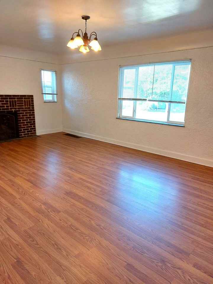 (1915 11th Ave) - Photo 4 of 21