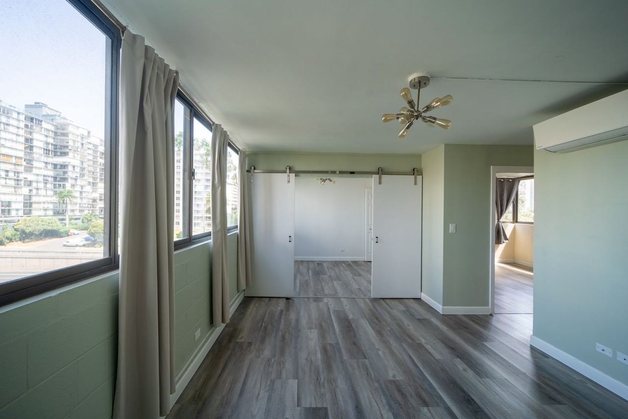 1040 Kinau St #807 - Photo 2 of 13