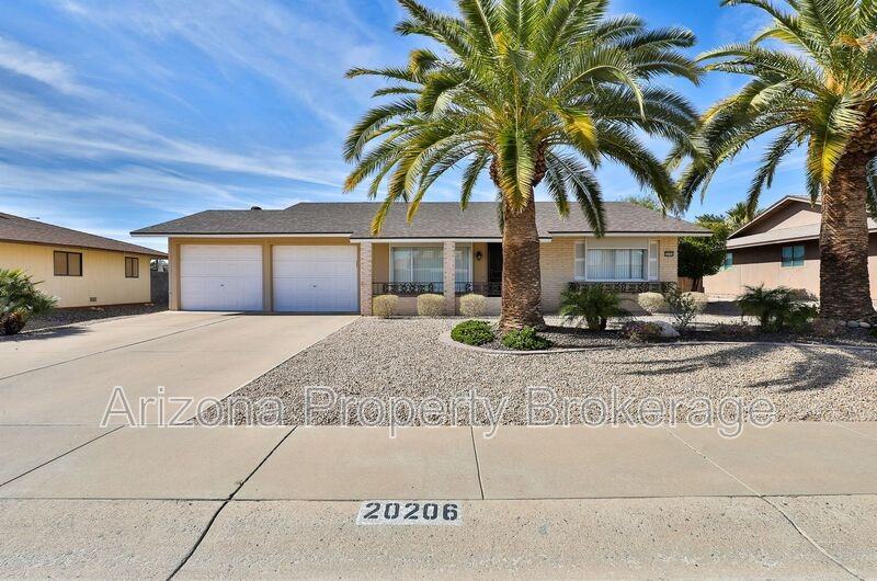 20206 N 125th Ave - Photo 3 of 30