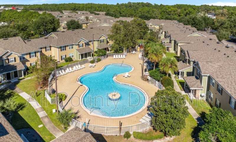 1114 Lighthouse Rd - Photo 2 of 17