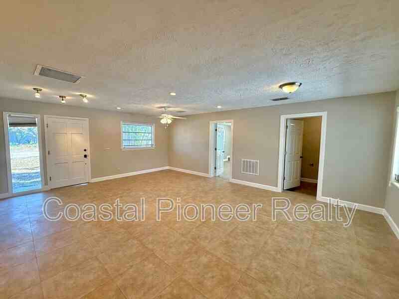 3944 E Eden Roc Cir - Photo 2 of 27