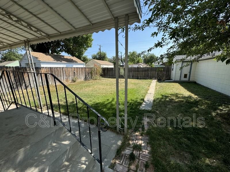 311 Yellowstone Ave - Photo 3 of 15