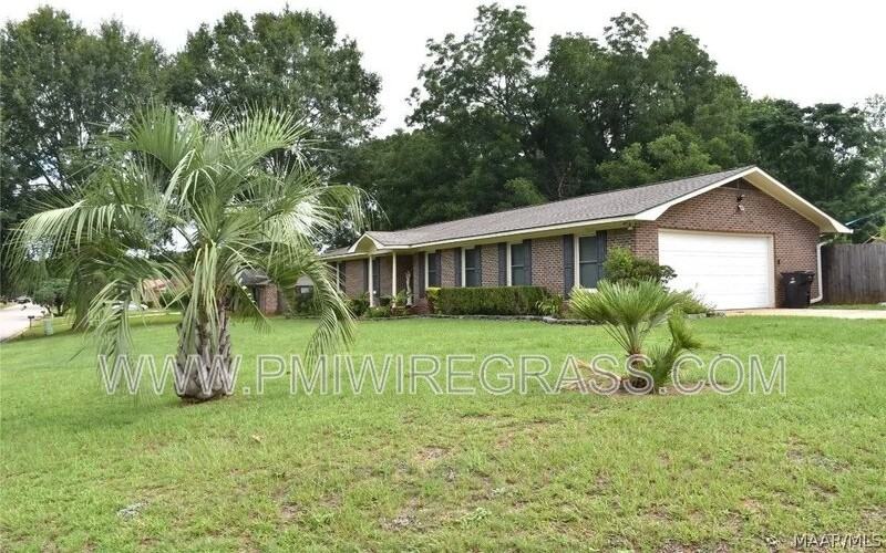 202 Pondella Dr - Photo 3 of 50