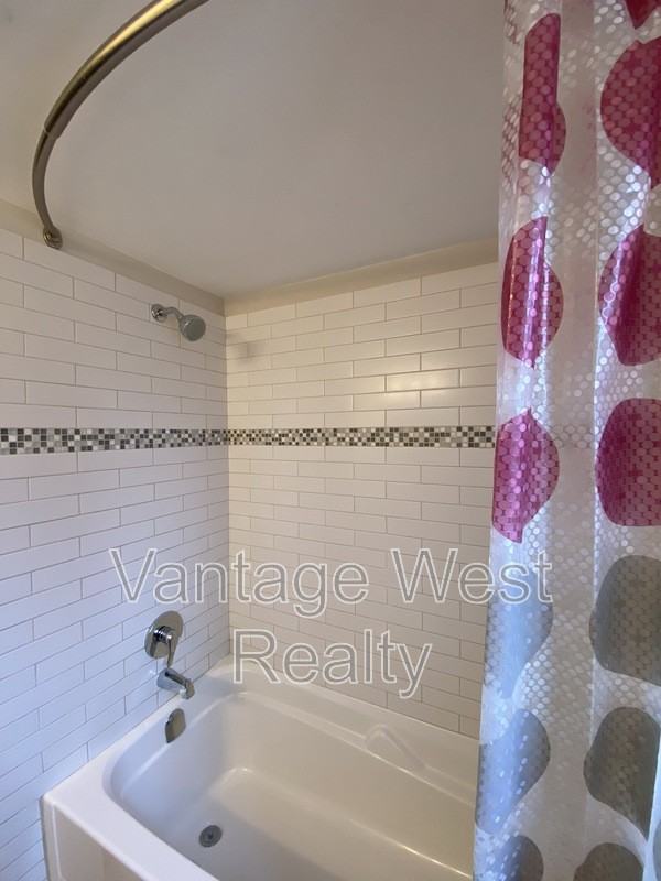 860 Fuller Ave - Photo 2 of 10