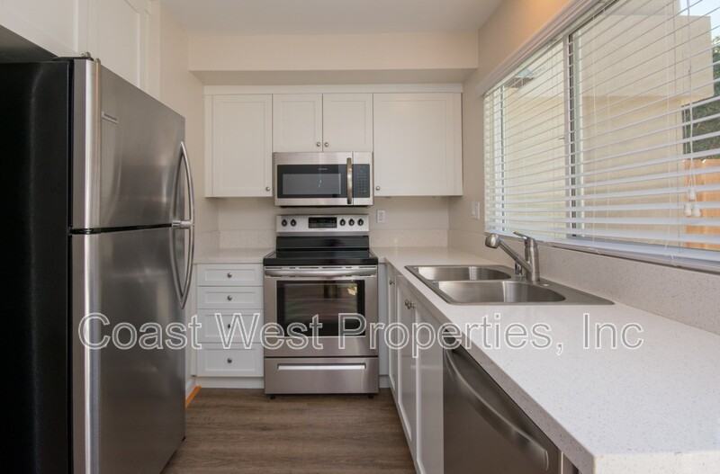 120 Phoebe St - Photo 7 of 23