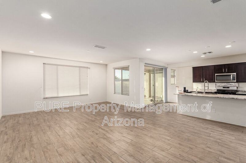 5616 N 90th Dr - Photo 4 of 18