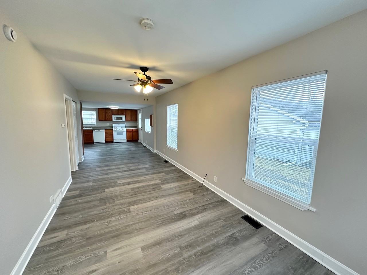 7425 Cedar Dr - Photo 2 of 17