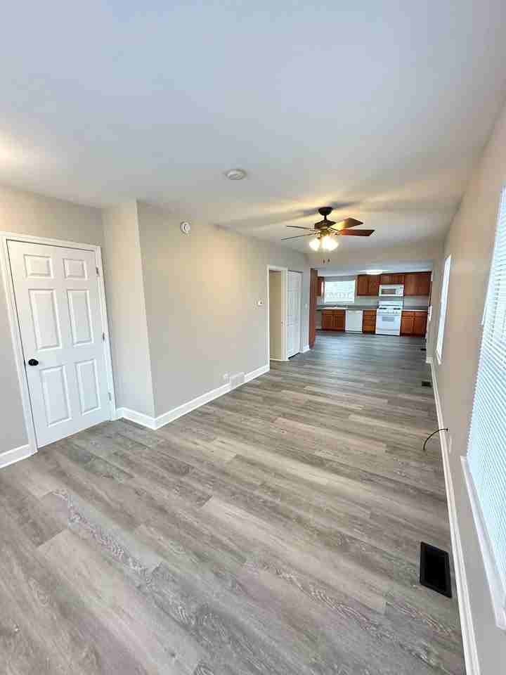 7425 Cedar Dr - Photo 3 of 17