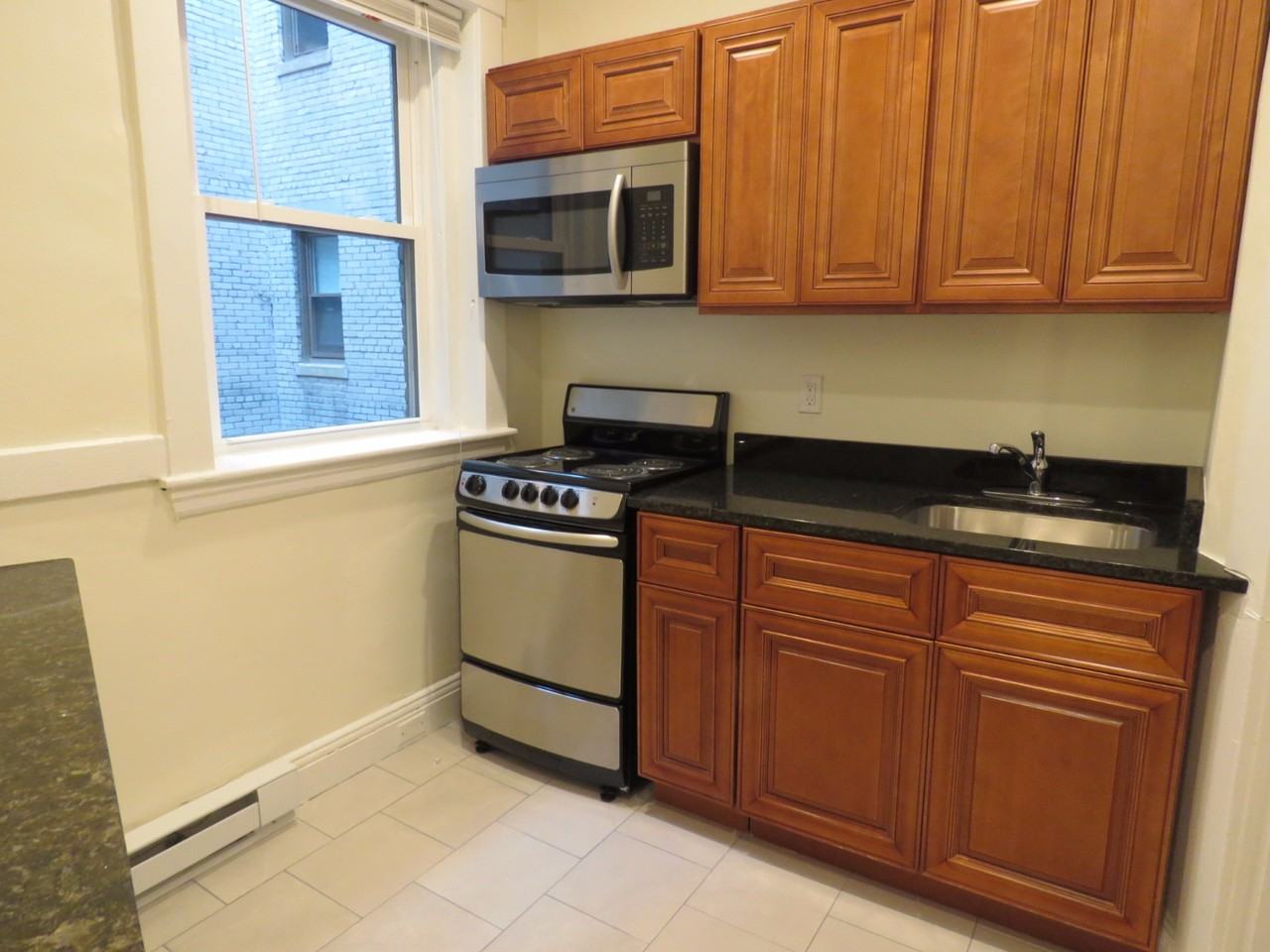 73 Park Dr #1 - Photo 4 of 21