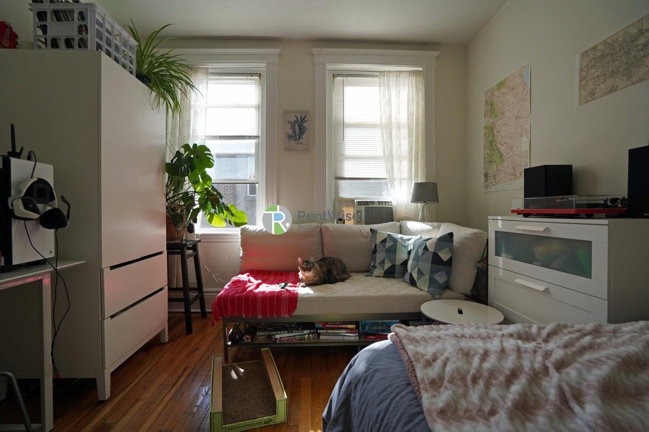 6 Camelot Ct #22 - Photo 2 of 16