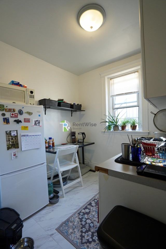 6 Camelot Ct #22 - Photo 5 of 16