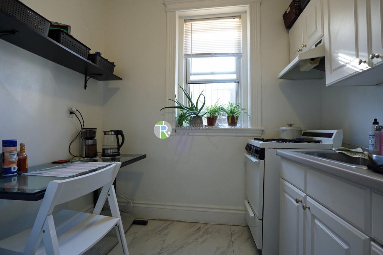 6 Camelot Ct #22 - Photo 6 of 16