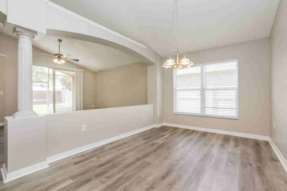 2118 Flintlock Blvd - Photo 5 of 16