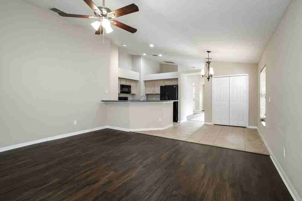 9627 Myrtle Creek Ln - Photo 5 of 16