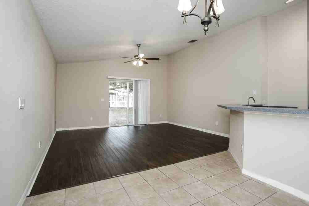 9627 Myrtle Creek Ln - Photo 6 of 16