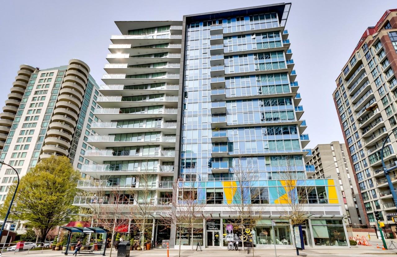 1009 Harwood Street #309 - Photo 5 of 15