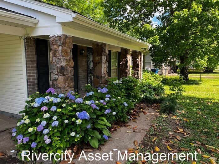 8171 Leighton Ln - Photo 2 of 15