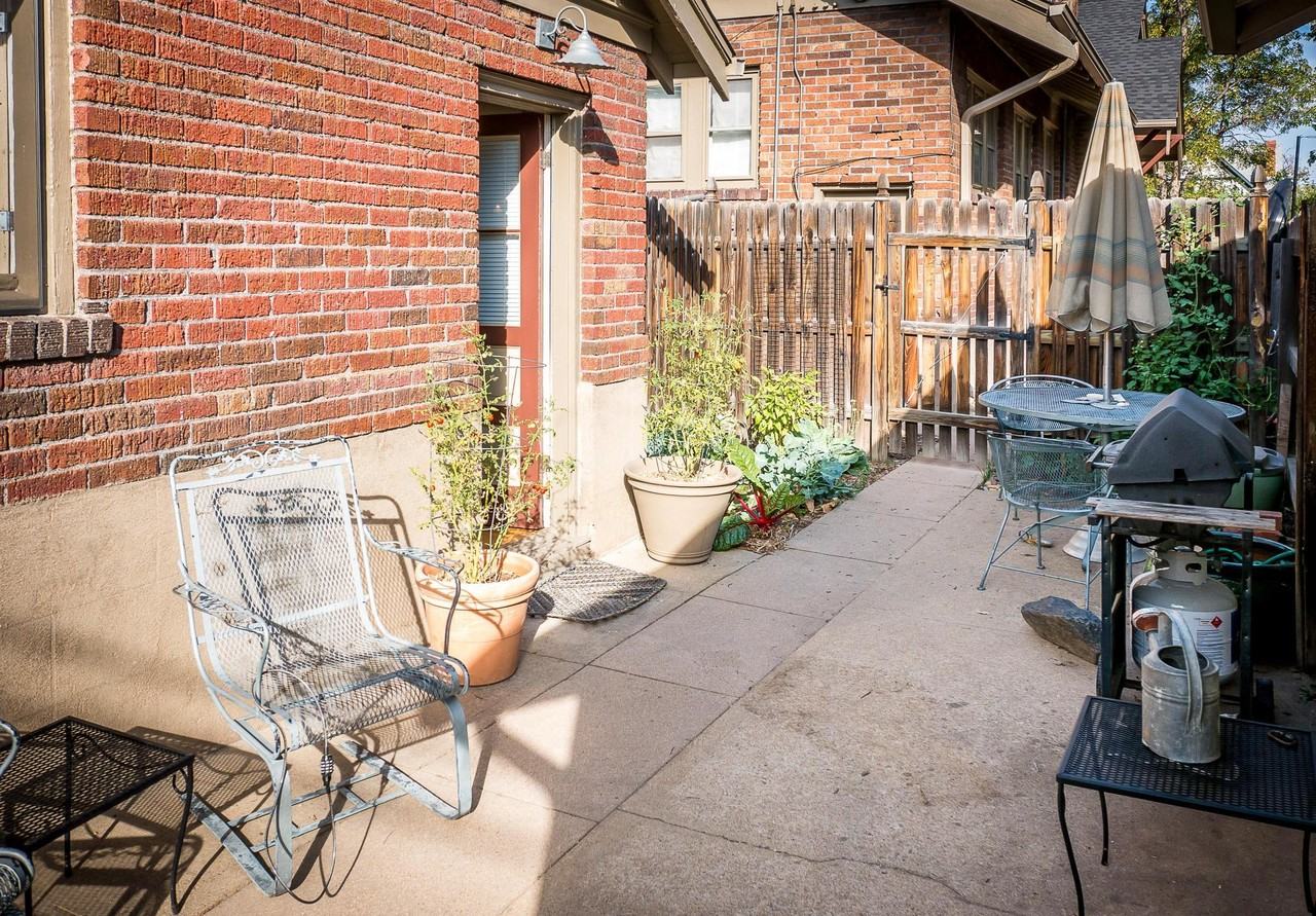 4243 Hooker Street - Photo 2 of 11